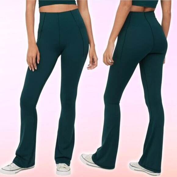 NWT AERIE Offline Real Me Xtra Pocket Bootcut Leggings Size Small SHORT - Picture 1 of 8